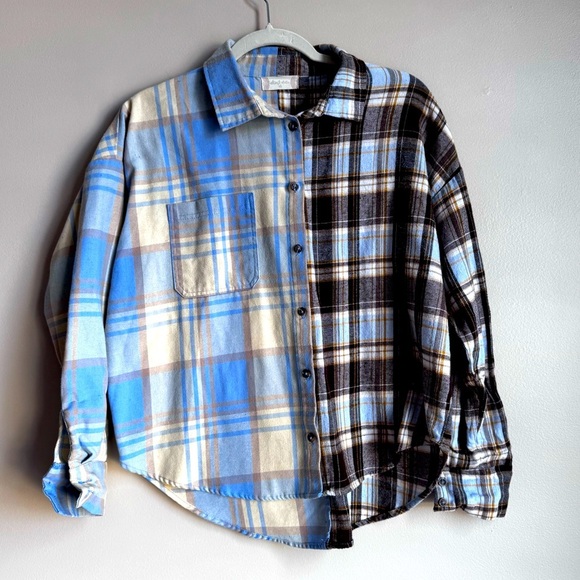 Altar'd State Tops - Alter’d State Plaid oversized flannel button‎ up shirt sXS equestrian oversized